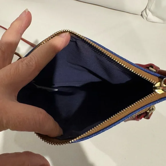 Dooney & Burke KC crossbody - Picture 6 of 9